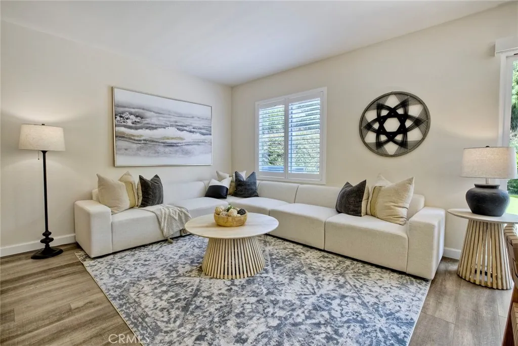 https://cdn.realtyfeed.com/cdn/127/306517400/2f7f70e49f8a693d7026d8576eb142ce.webp