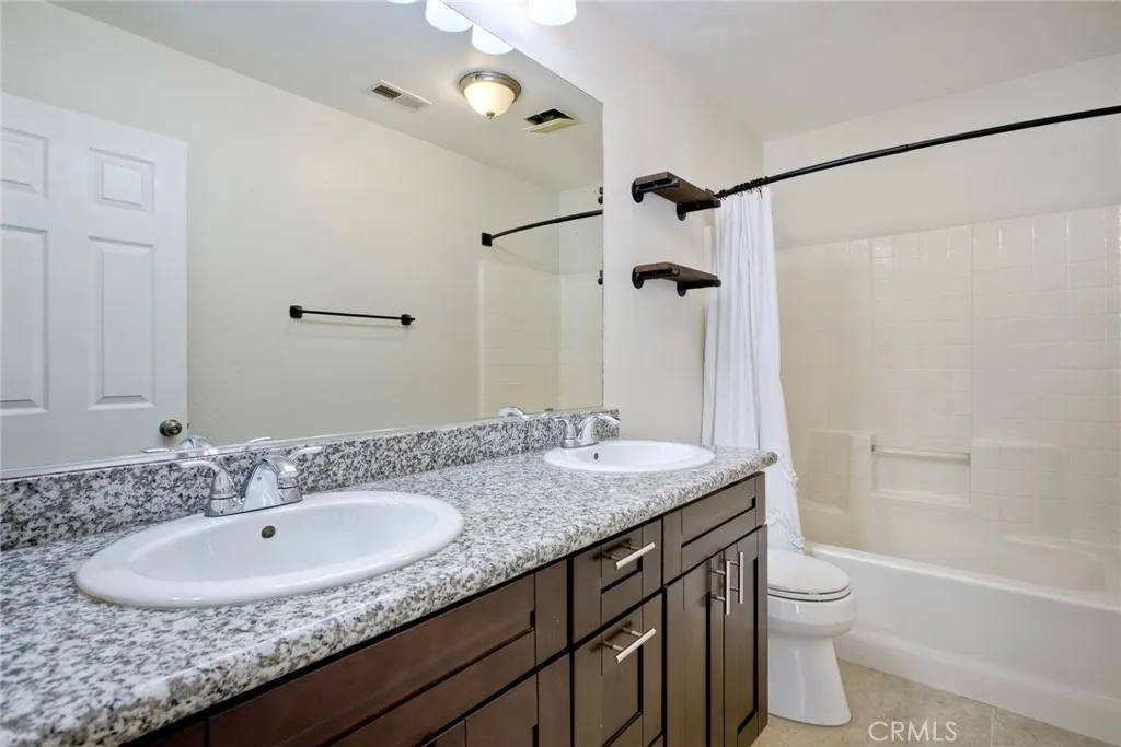https://cdn.realtyfeed.com/cdn/127/306517400/3684d26c675ce6d7d70fca22abb36f1e.webp
