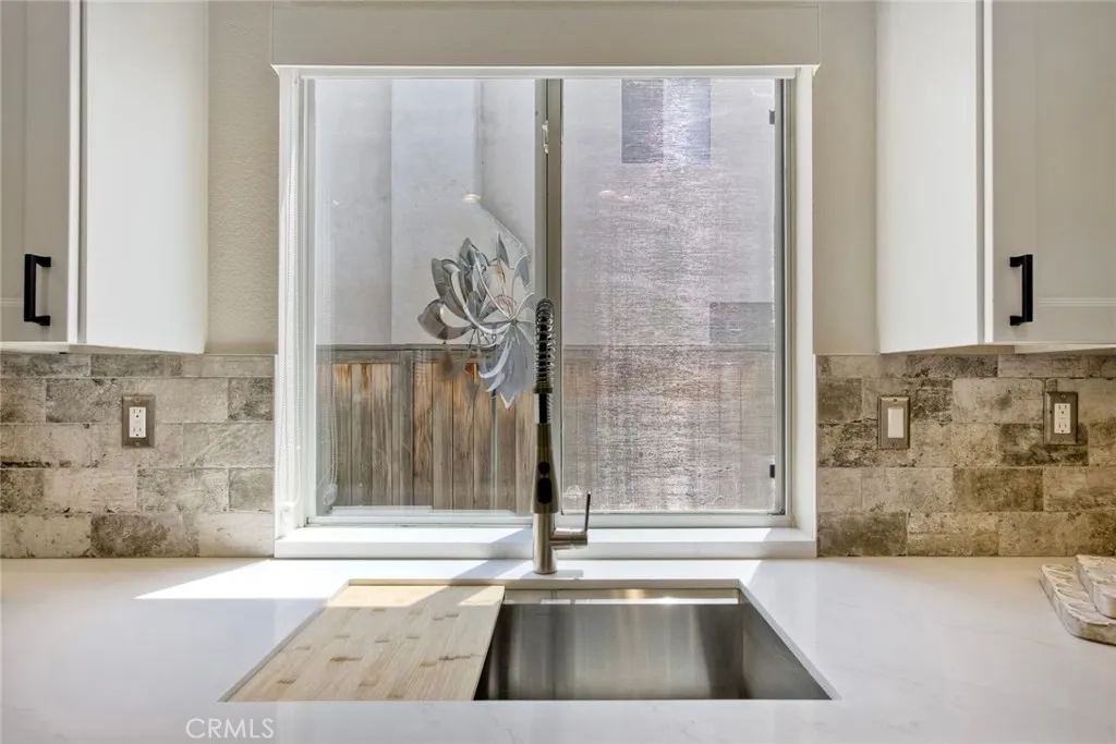 https://cdn.realtyfeed.com/cdn/127/306517400/41ae0b00bd6fe92707f8a4115b76620e.webp
