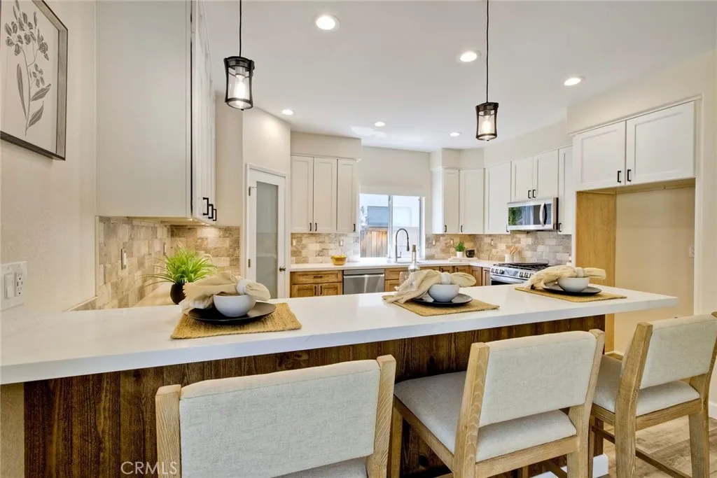 https://cdn.realtyfeed.com/cdn/127/306517400/7b571574cd0cfcd40709309c5f930458.webp