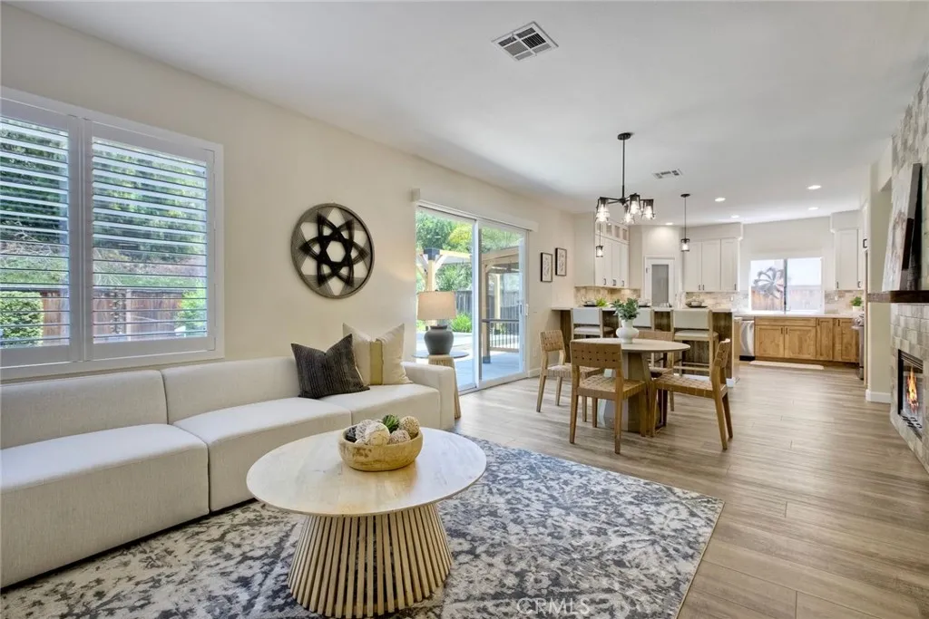 https://cdn.realtyfeed.com/cdn/127/306517400/bab13829eec922594df2144186c20998.webp