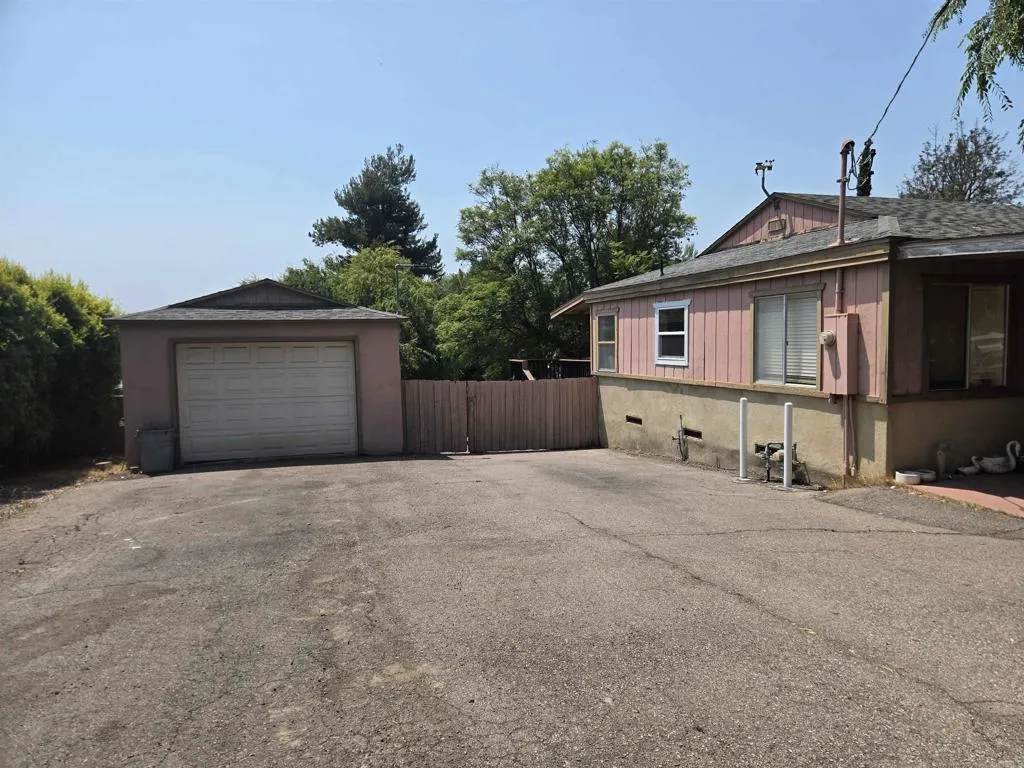 https://cdn.realtyfeed.com/cdn/127/306517449/96512895b638897f548aef09a5a3cd59.webp