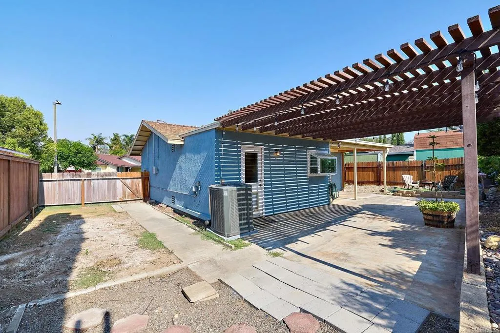 https://cdn.realtyfeed.com/cdn/127/306517453/8c778a71dc4a147da8737d898451a190.webp