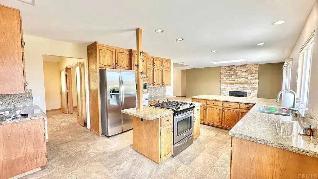 https://cdn.realtyfeed.com/cdn/127/306517508/2e474473249d62afab4a1ce18fa7cc29.webp
