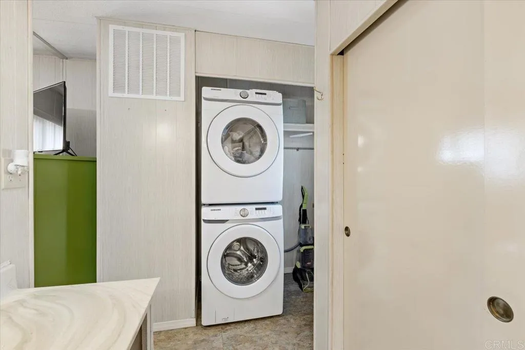 https://cdn.realtyfeed.com/cdn/127/306517561/2506ea06ce75832adc397346648cd7c4.webp