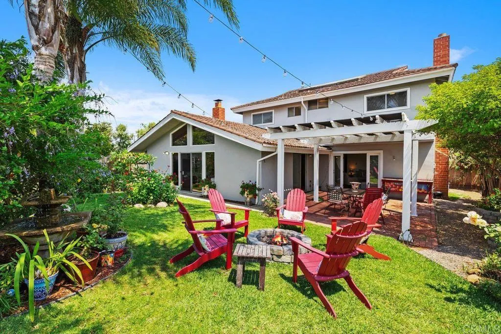 https://cdn.realtyfeed.com/cdn/127/306517626/2e98843240eef6ea11ae9c0758c2a7c8.webp