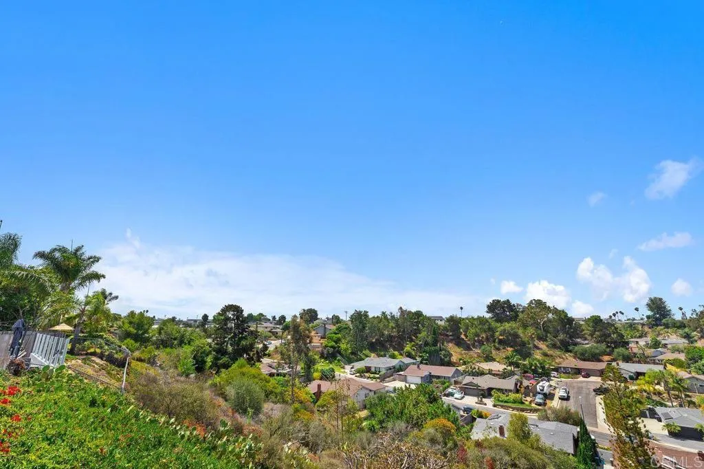 https://cdn.realtyfeed.com/cdn/127/306517626/482c8066b5ffe5b336bbcd2997a3a6e0.webp