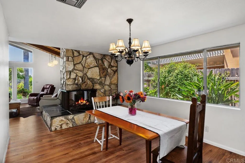 https://cdn.realtyfeed.com/cdn/127/306517626/821588e5ae81aefcab47f90cda51f28c.webp