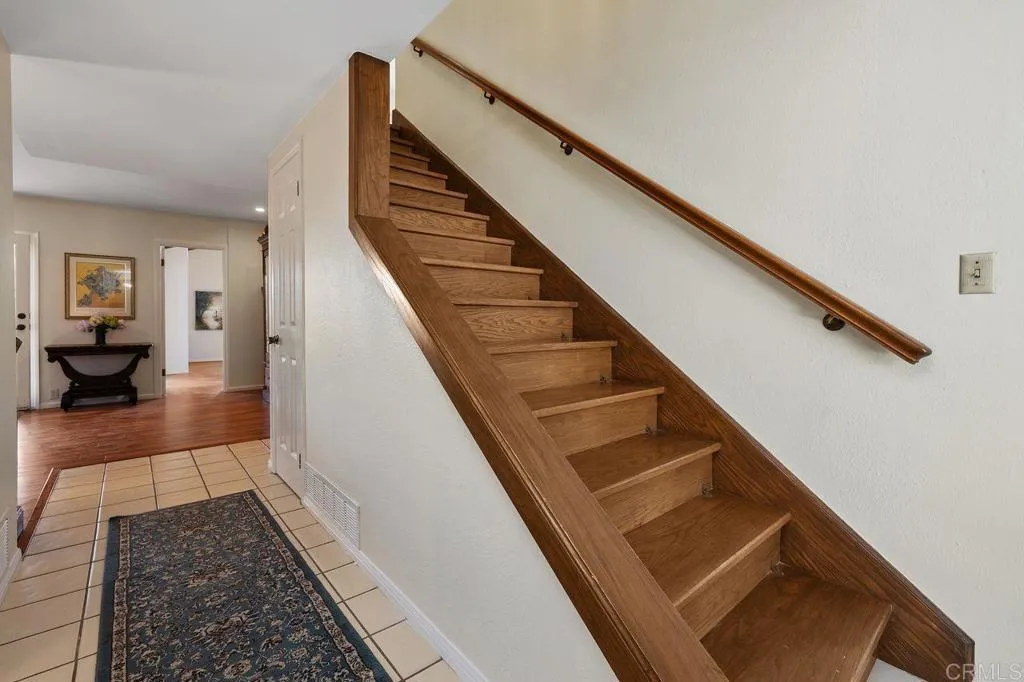 https://cdn.realtyfeed.com/cdn/127/306517626/b1cd1b5a70a286678f9d2fadc66fcb38.webp