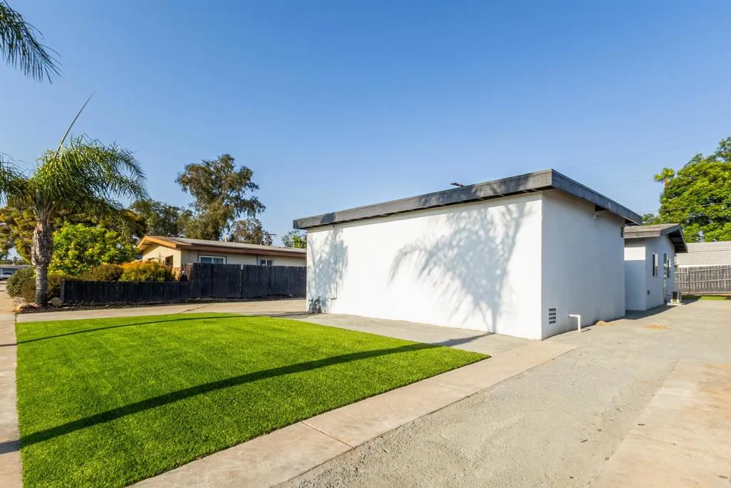 https://cdn.realtyfeed.com/cdn/127/306517654/66c1524a521b0da336d4cf37db0e7157.webp