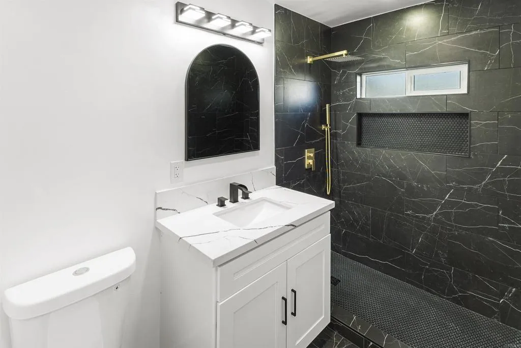https://cdn.realtyfeed.com/cdn/127/306517654/8a2fc6d3de3b69368a1ed9846b0c0618.webp