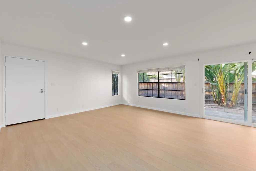 Photo #5: NDP2507965 Listing 