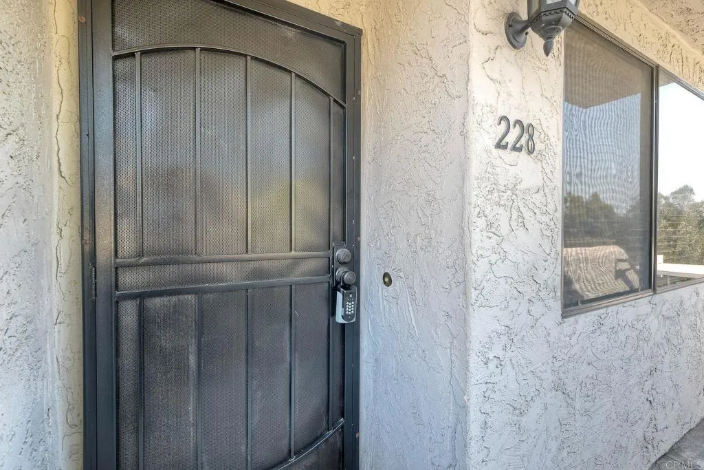 https://cdn.realtyfeed.com/cdn/127/306517658/a34818d1f56fb6e9f8c54f5a516a1382.webp