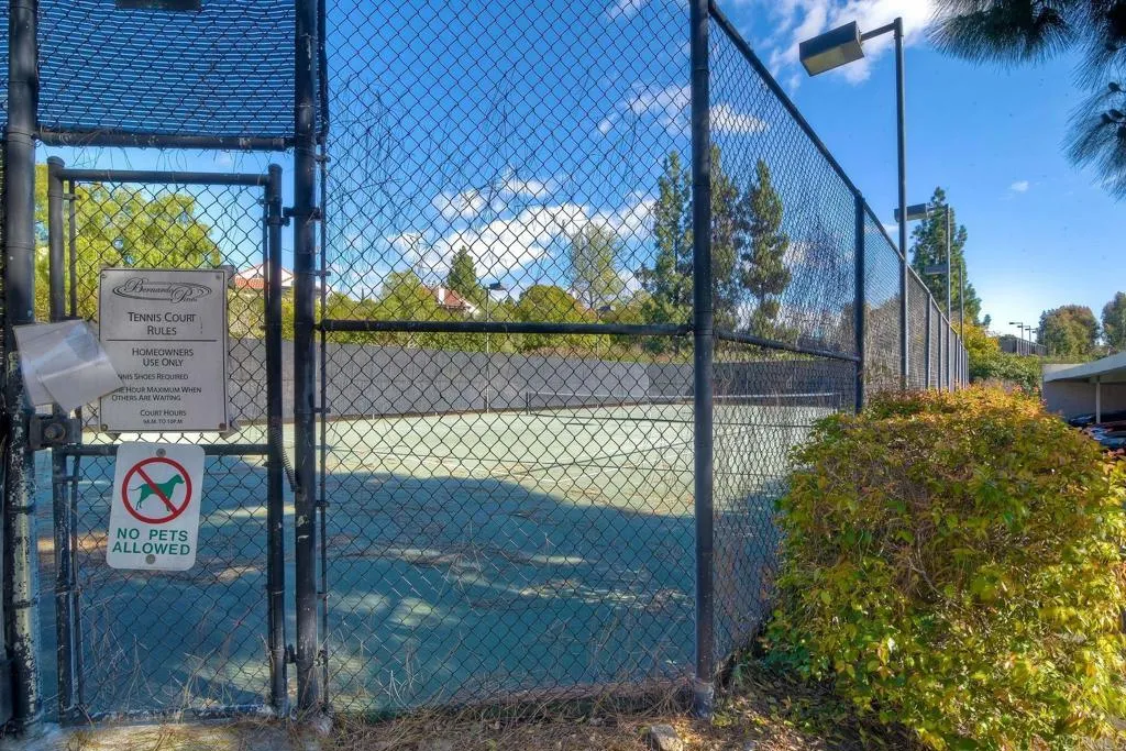 https://cdn.realtyfeed.com/cdn/127/306517658/b3697cc5488d5f2f2751509840f41010.webp
