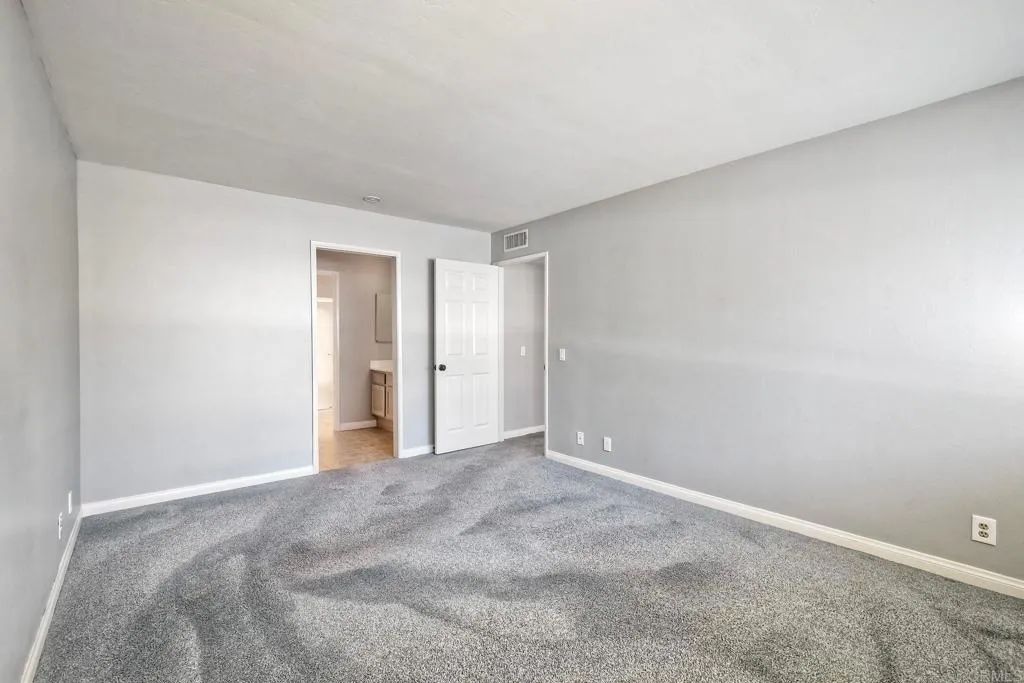https://cdn.realtyfeed.com/cdn/127/306517658/f3def58b1f1392baced2ad753931dd14.webp
