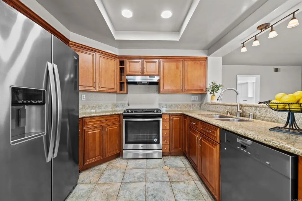 https://cdn.realtyfeed.com/cdn/127/306517660/e914d4f3933b4723288ba2756b87ae18.webp