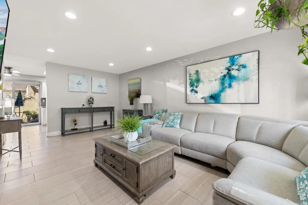 https://cdn.realtyfeed.com/cdn/127/306517718/4cc5d02a9c21f163f3f82011302d8752.webp