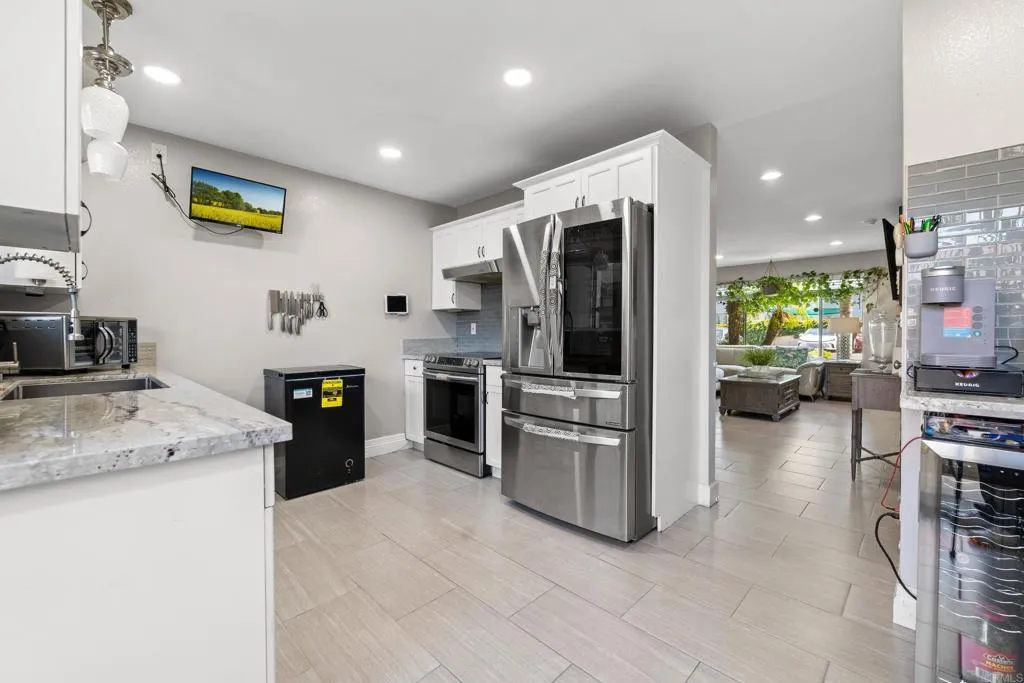 https://cdn.realtyfeed.com/cdn/127/306517718/a9ef9bd7507c21d6fa619010aa2c270f.webp