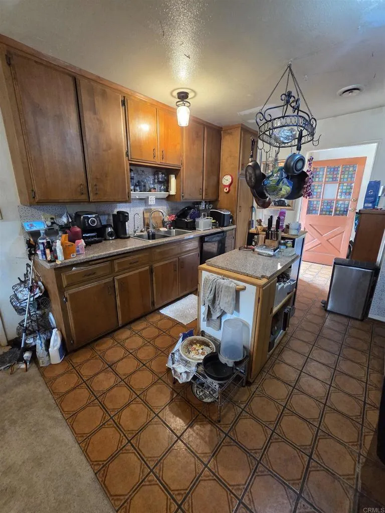 https://cdn.realtyfeed.com/cdn/127/306517731/0b5c84f4530477c9a455954daa09e9be.webp