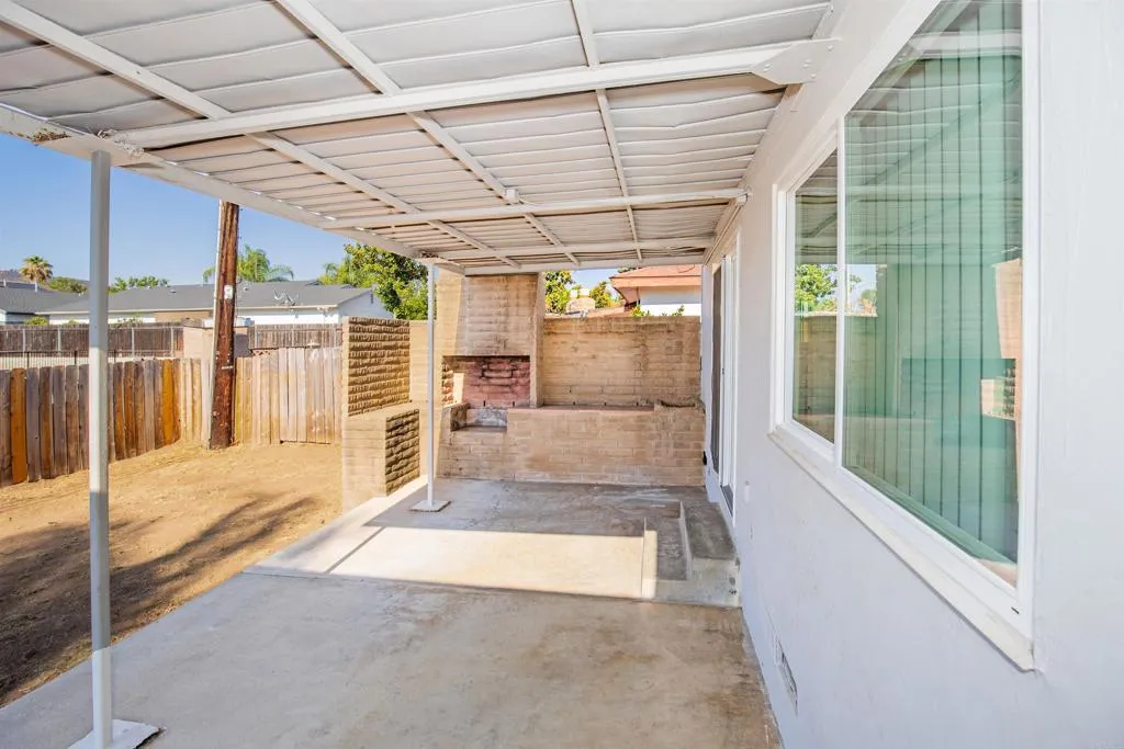 https://cdn.realtyfeed.com/cdn/127/306517803/3286fcbecd9a8596a680a4179578303a.webp