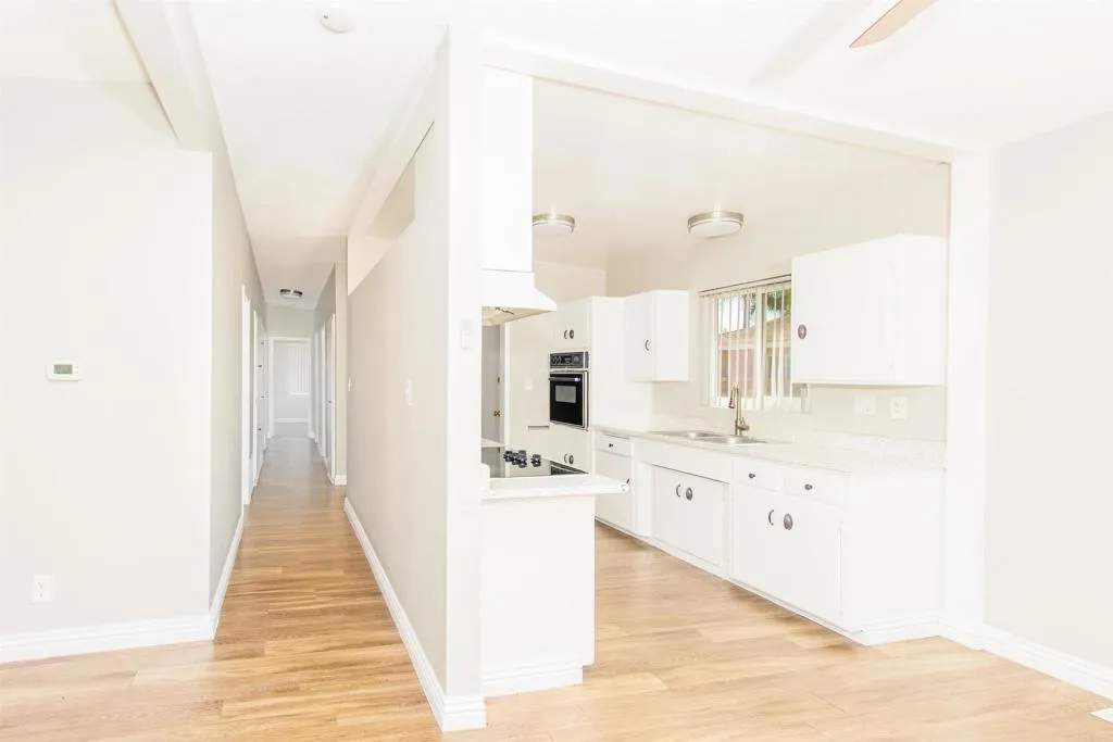 https://cdn.realtyfeed.com/cdn/127/306517803/68fe9d6ffacc6531981ee3609ac77709.webp