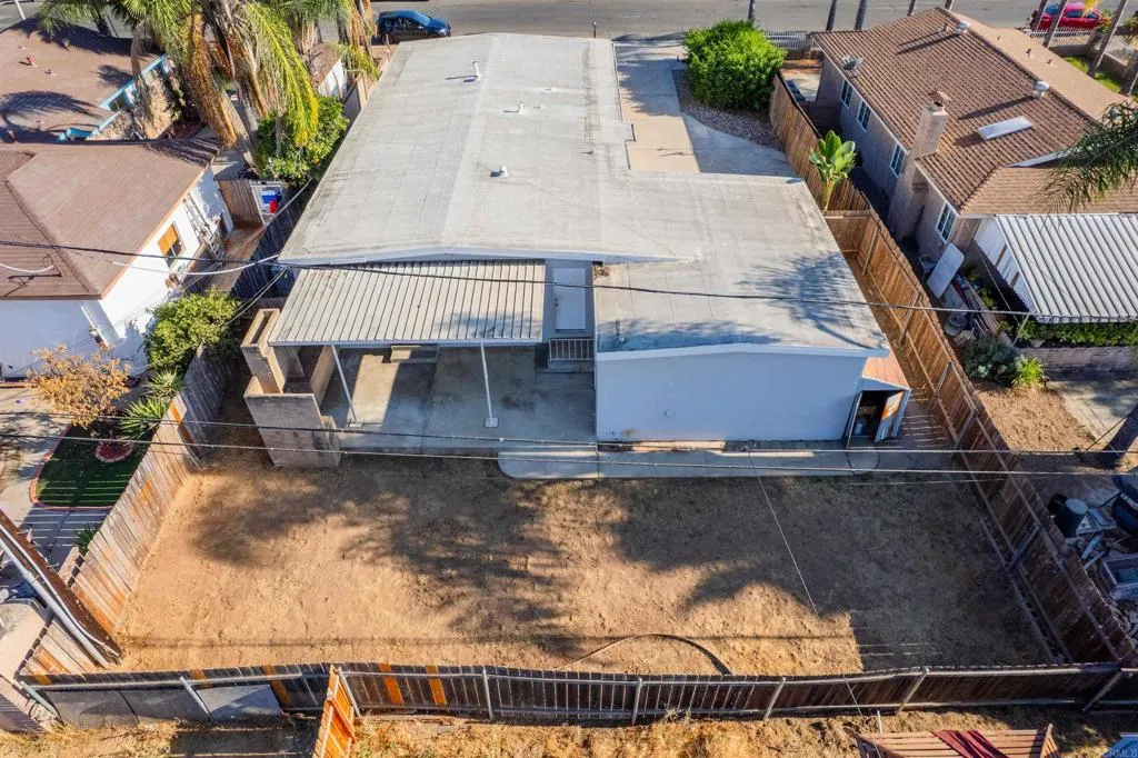 https://cdn.realtyfeed.com/cdn/127/306517803/c2a1f7e776f551998369fd9bc7594f30.webp
