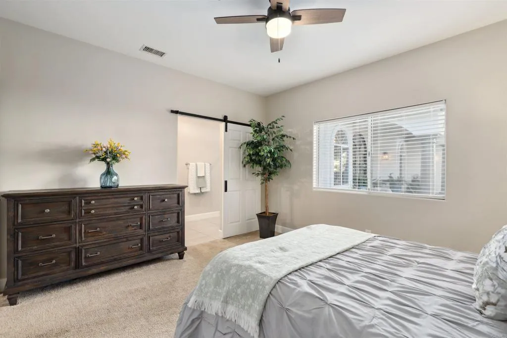 https://cdn.realtyfeed.com/cdn/127/306517923/267e9ba2570a4415a31eb33d9559f6cf.webp