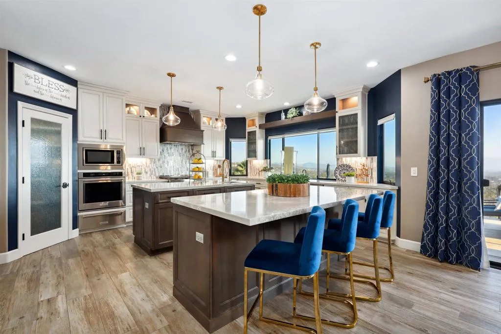 https://cdn.realtyfeed.com/cdn/127/306517923/4dcbf6c3b6a0fdf8bd7bcfec51751858.webp