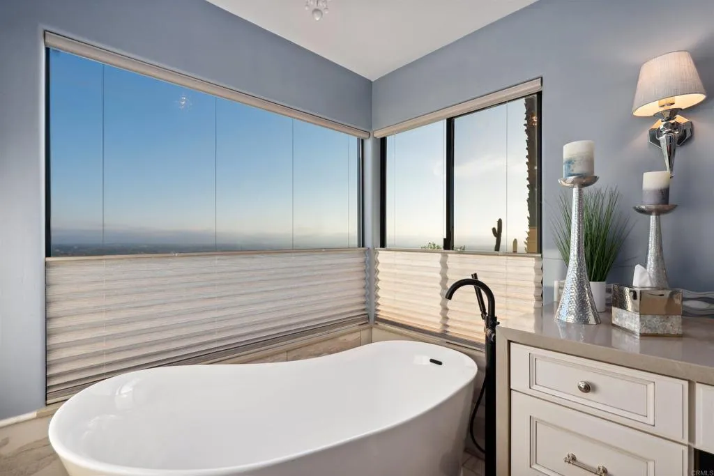 https://cdn.realtyfeed.com/cdn/127/306517923/66f3de47adf65e808d8384ed3ab6550f.webp