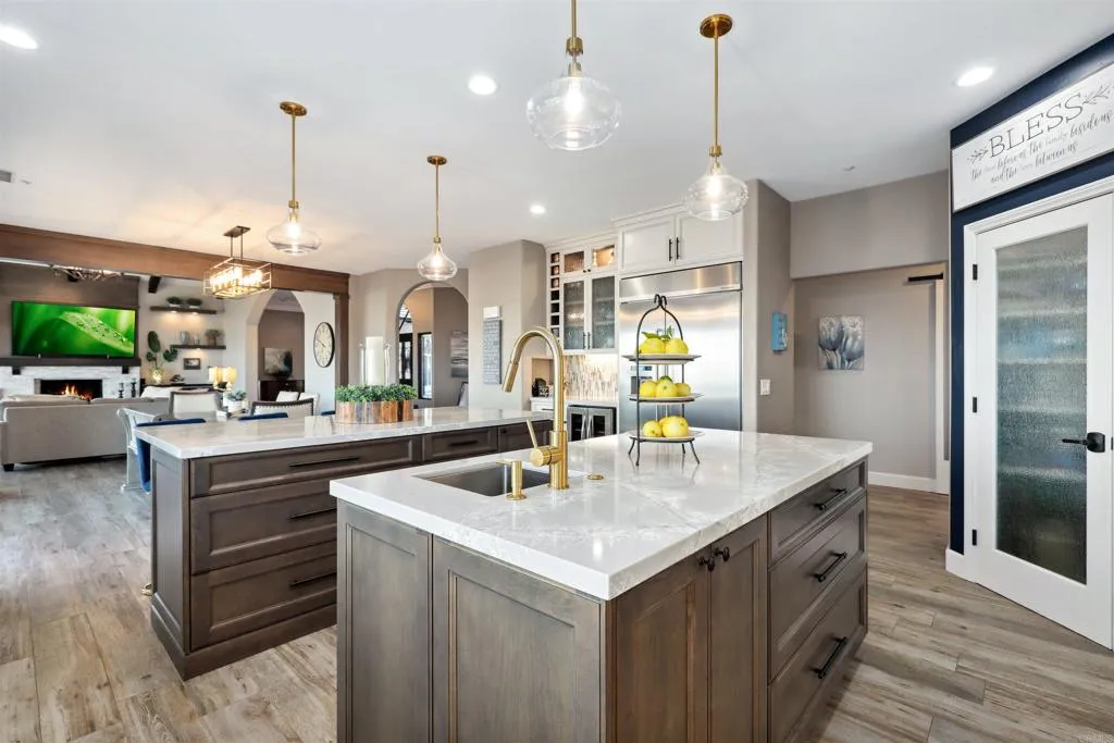 https://cdn.realtyfeed.com/cdn/127/306517923/684f3a30f6acf450e5091299e6de7385.webp