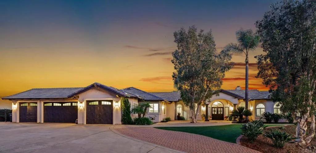 https://cdn.realtyfeed.com/cdn/127/306517923/8c0109e92508ca8728db6a57f009f108.webp