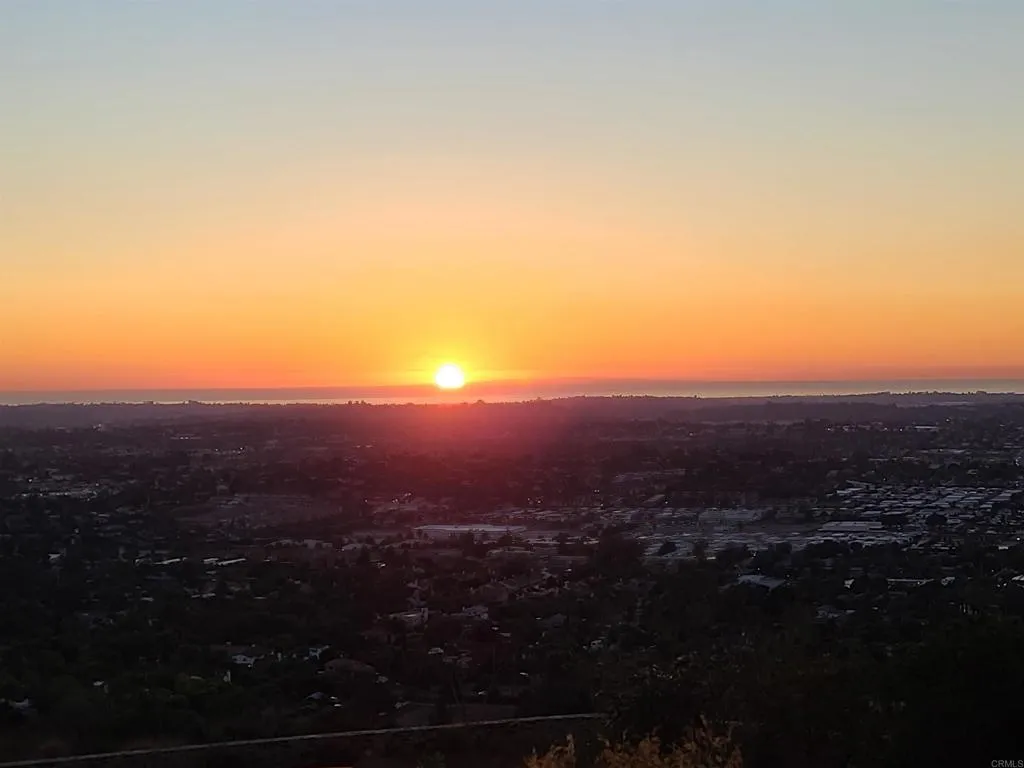 https://cdn.realtyfeed.com/cdn/127/306517923/9aeadccbfe35323dce665cb6fdb9e7f4.webp
