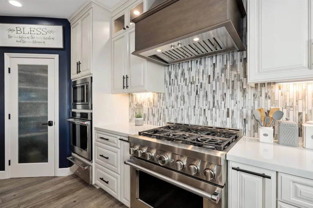https://cdn.realtyfeed.com/cdn/127/306517923/d03a33315a38beefb6541f2c7cfd84c7.webp