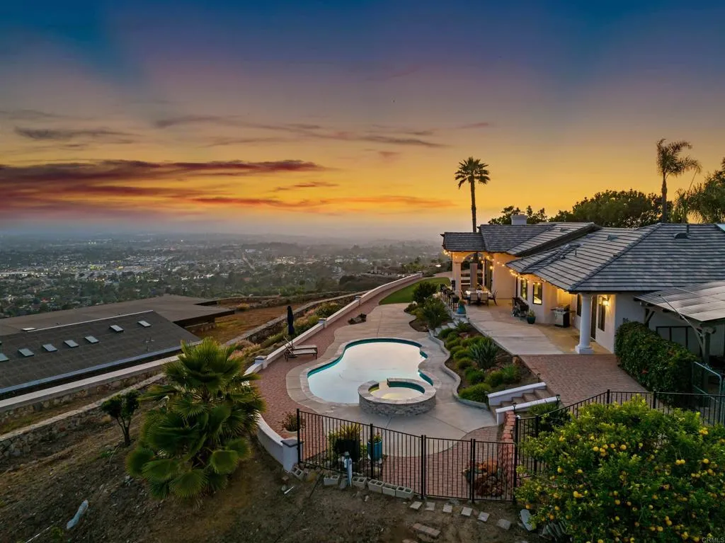 https://cdn.realtyfeed.com/cdn/127/306517923/d83e0be594f0a5e9e882214be75368ac.webp