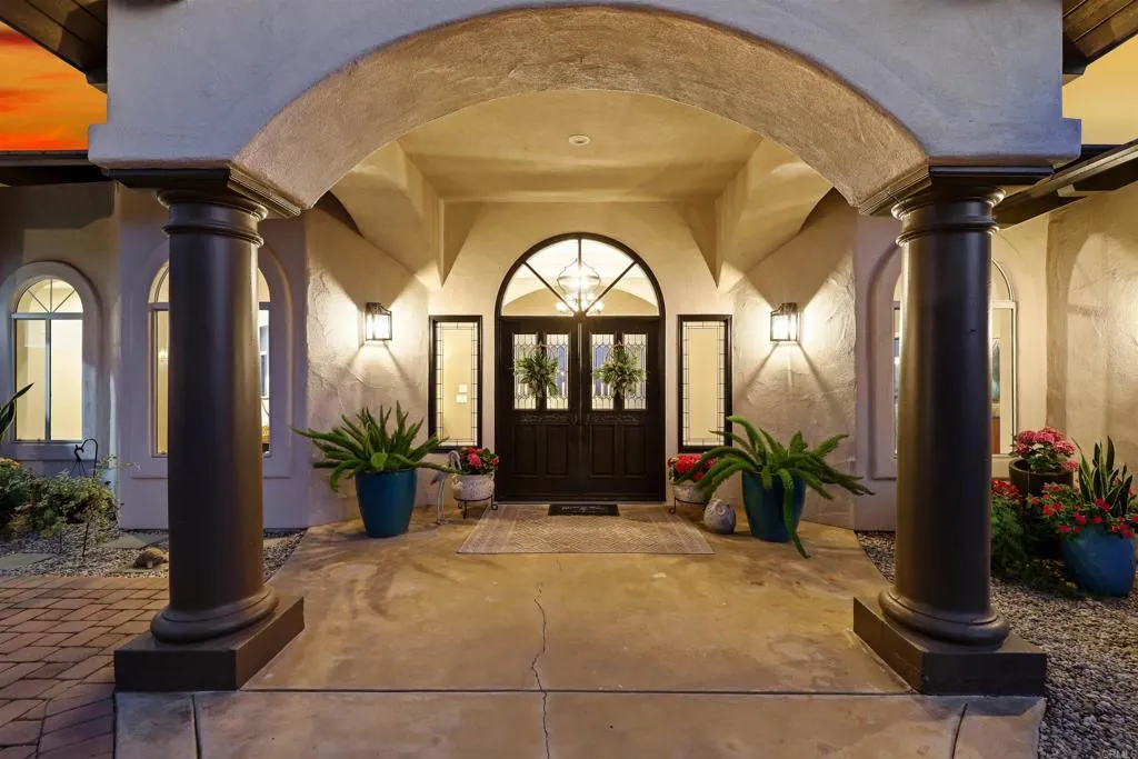 https://cdn.realtyfeed.com/cdn/127/306517923/dc904055082d8fa9e492db43942f5b73.webp