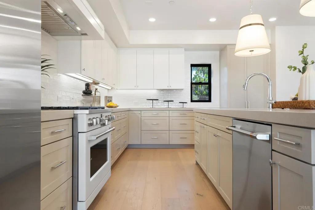 https://cdn.realtyfeed.com/cdn/127/306517931/5e8e99527019b124ac730c3e5463d2f0.webp