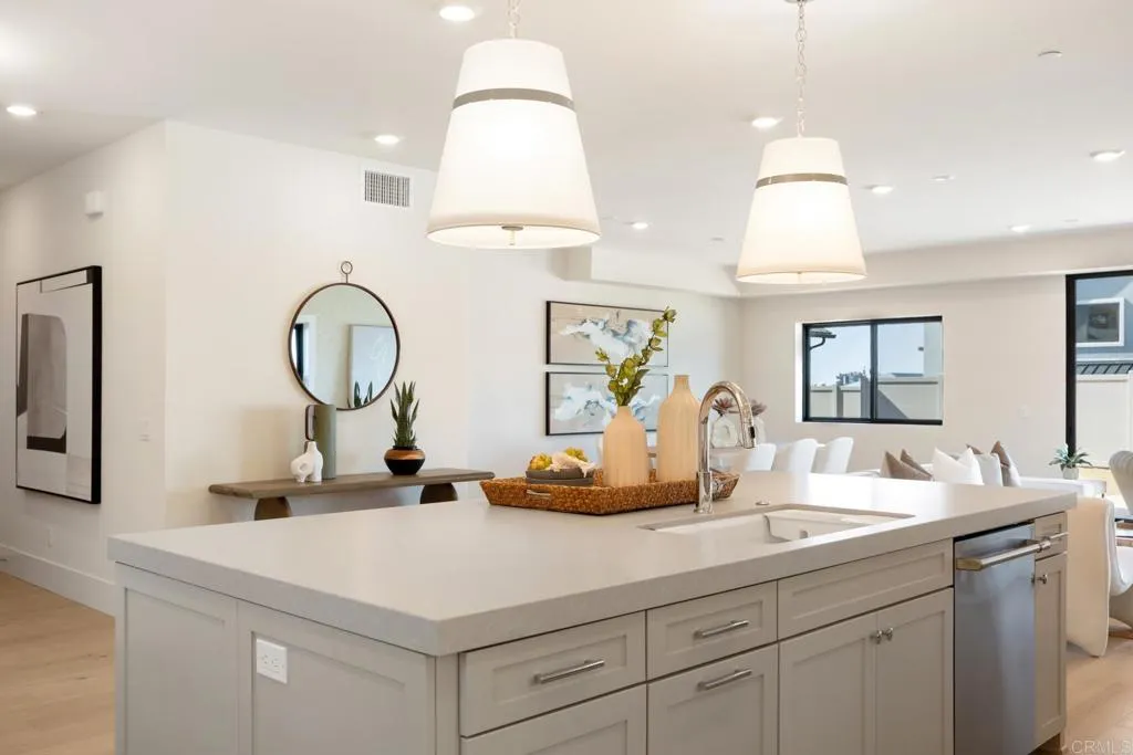 https://cdn.realtyfeed.com/cdn/127/306517931/7088f92fc84270e7a57a89e47441a0ab.webp