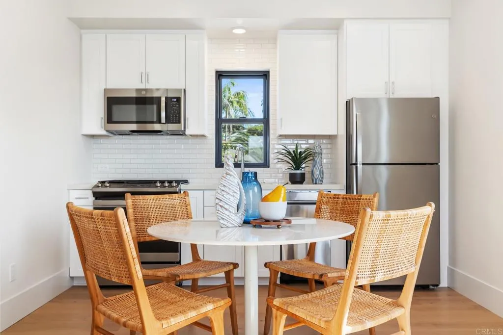https://cdn.realtyfeed.com/cdn/127/306517931/a3498736adc8a0f7205ba2619c528349.webp