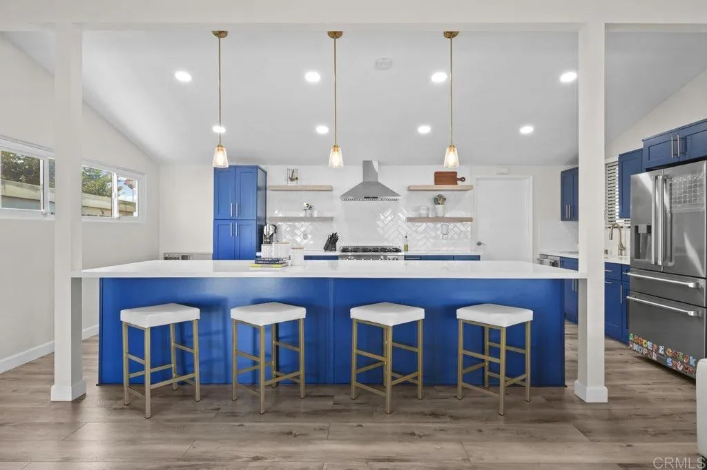 https://cdn.realtyfeed.com/cdn/127/306517958/0ec55543ce63b3955885a869ca644aad.webp