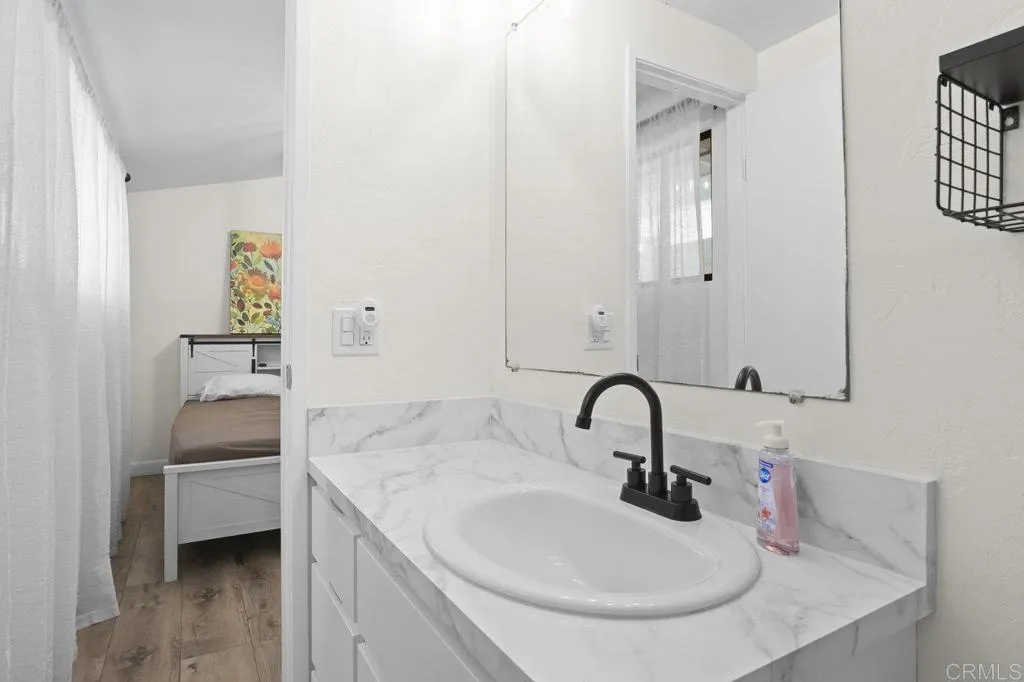 https://cdn.realtyfeed.com/cdn/127/306517958/685e6dac74c14c48608a6473f1795706.webp