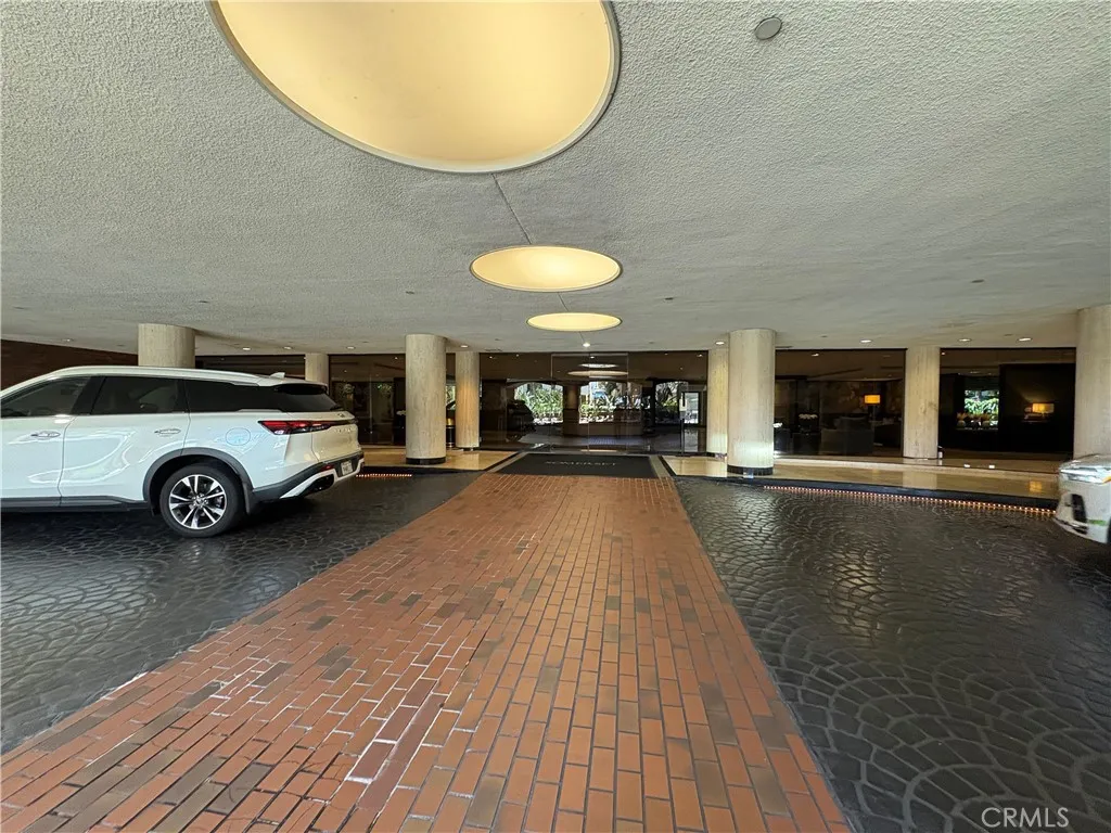 200 N Swall Drive Unit L252, Beverly Hills, CA 90211 - Photo 3 of 25, Beverly Hills, CA