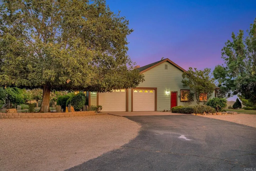 https://cdn.realtyfeed.com/cdn/127/306518007/10b44fcd25177a4a1613373e19916c0c.webp