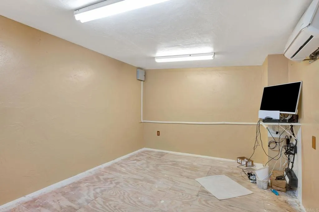 https://cdn.realtyfeed.com/cdn/127/306518007/12cfec8d2f9574554fd839989a2ad0eb.webp