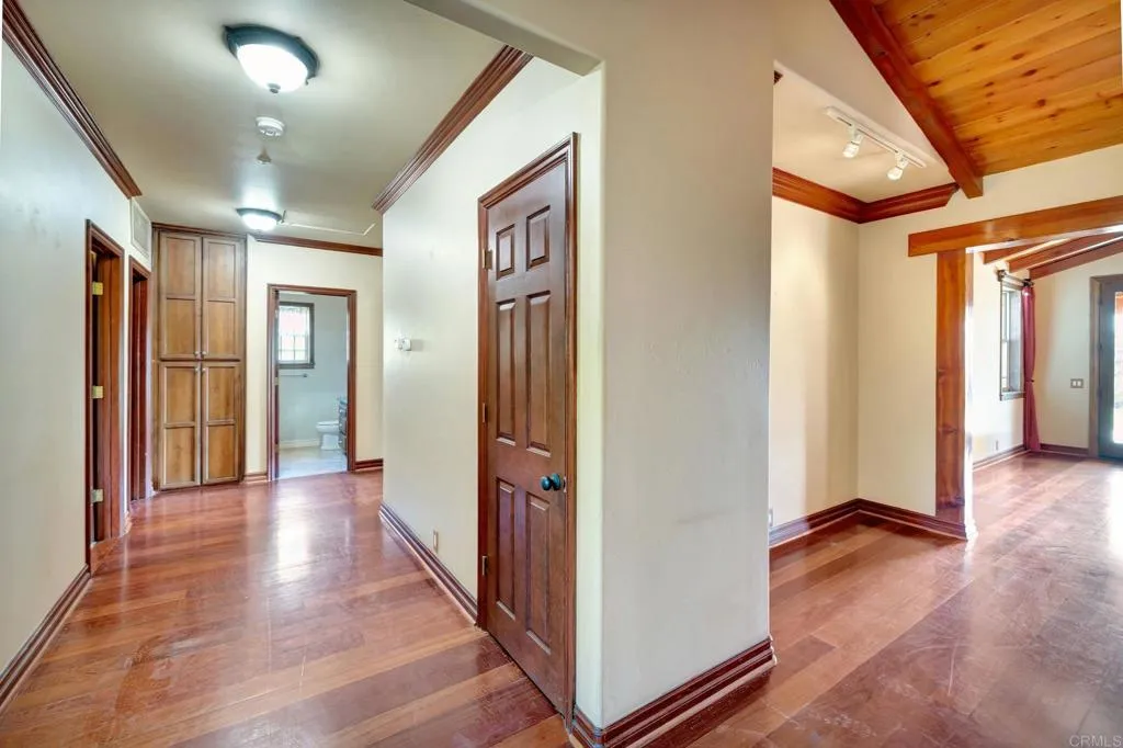 https://cdn.realtyfeed.com/cdn/127/306518007/36ca275a2a505e01745f0b5fed04ef90.webp
