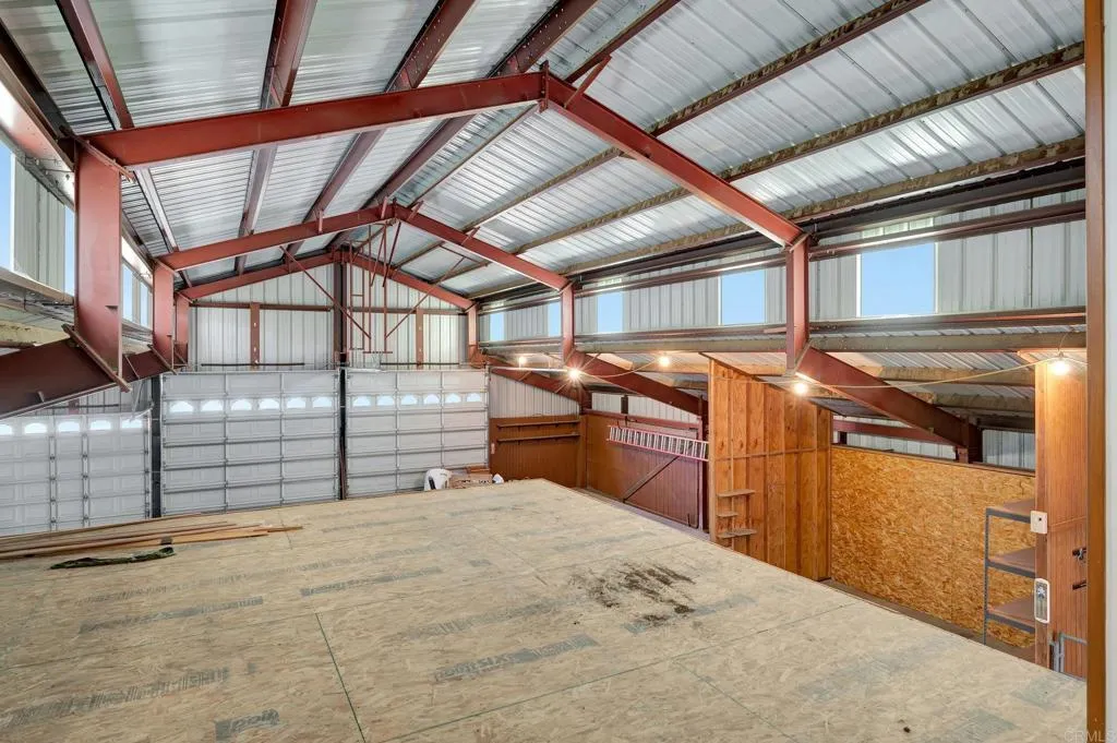 https://cdn.realtyfeed.com/cdn/127/306518007/37f92c8fb9205bc11a6d06144336d71c.webp