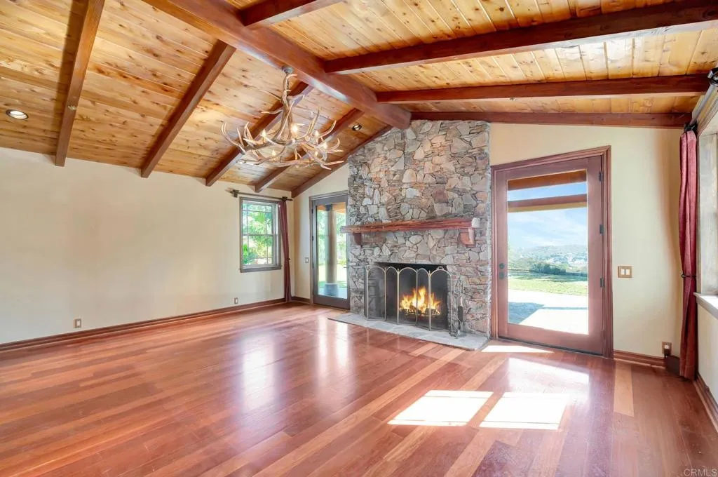https://cdn.realtyfeed.com/cdn/127/306518007/53bcb3a0cb0e6a5b18893fb5492fb407.webp