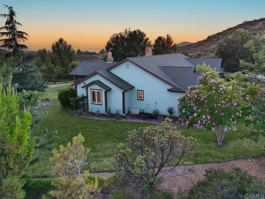 https://cdn.realtyfeed.com/cdn/127/306518007/98df9f75a9db930714c4eb088c561dfd.webp