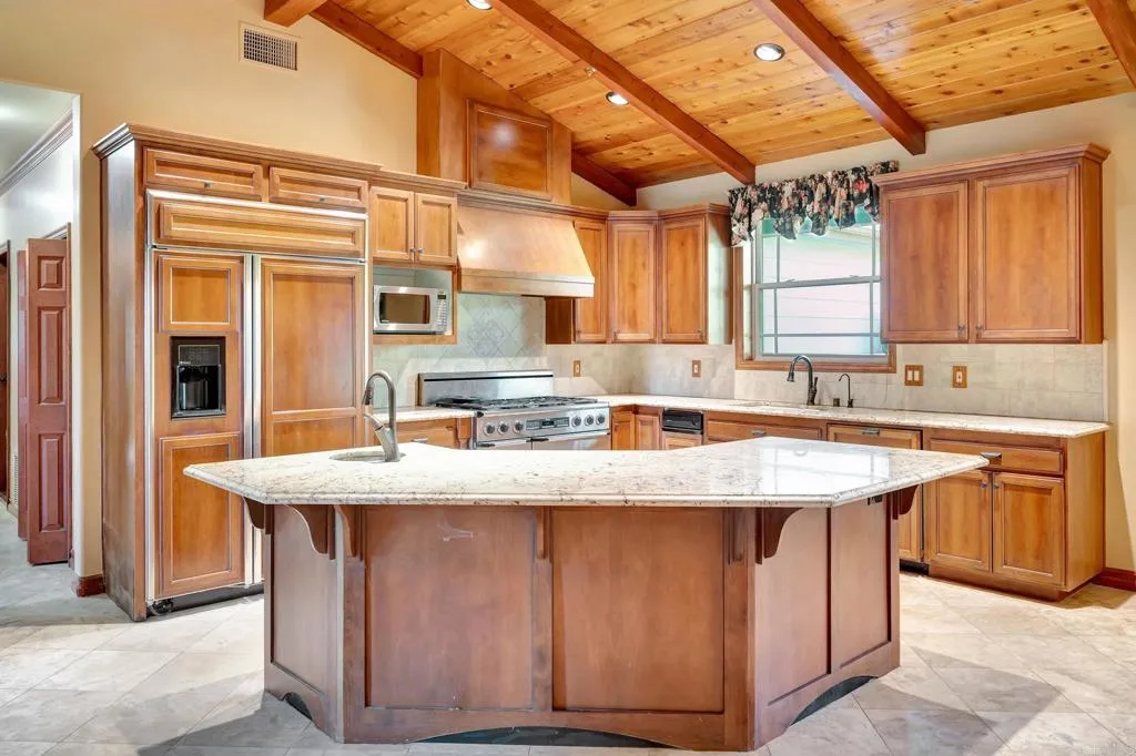 https://cdn.realtyfeed.com/cdn/127/306518007/a9bd84915bc2edd8c8004ec385d3ed16.webp