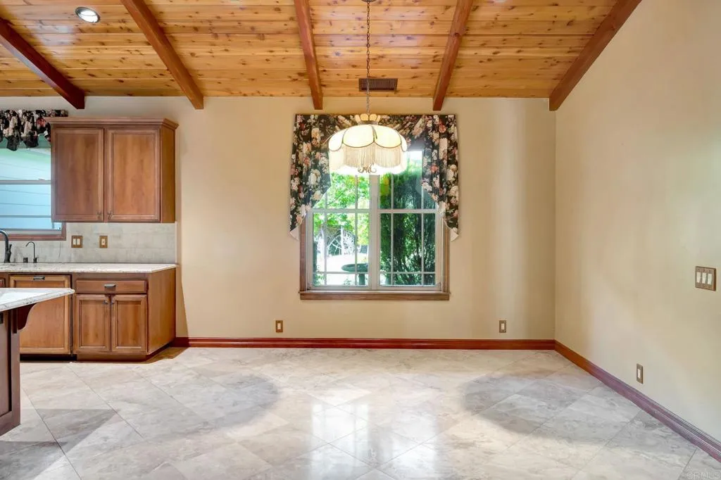 https://cdn.realtyfeed.com/cdn/127/306518007/e8d887c36e36f2eb7e65d30221a7992b.webp