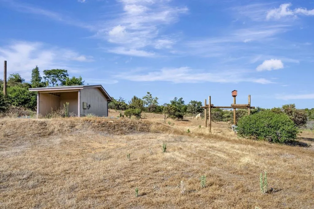 https://cdn.realtyfeed.com/cdn/127/306518007/f99bfc3c33c5d7b1e75115a5cf8a8430.webp